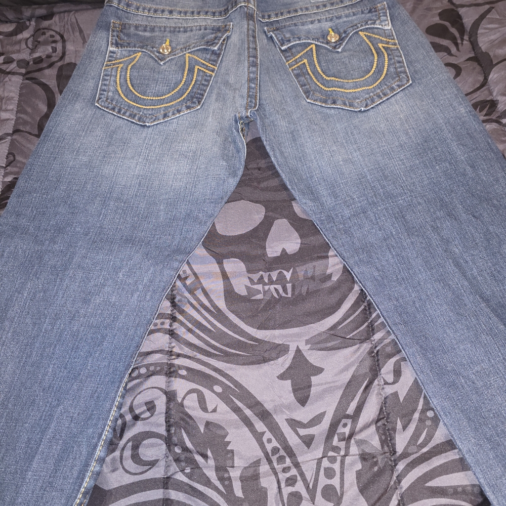 TRUE RELIGION STRAIGHT JEAN SIZE 36.